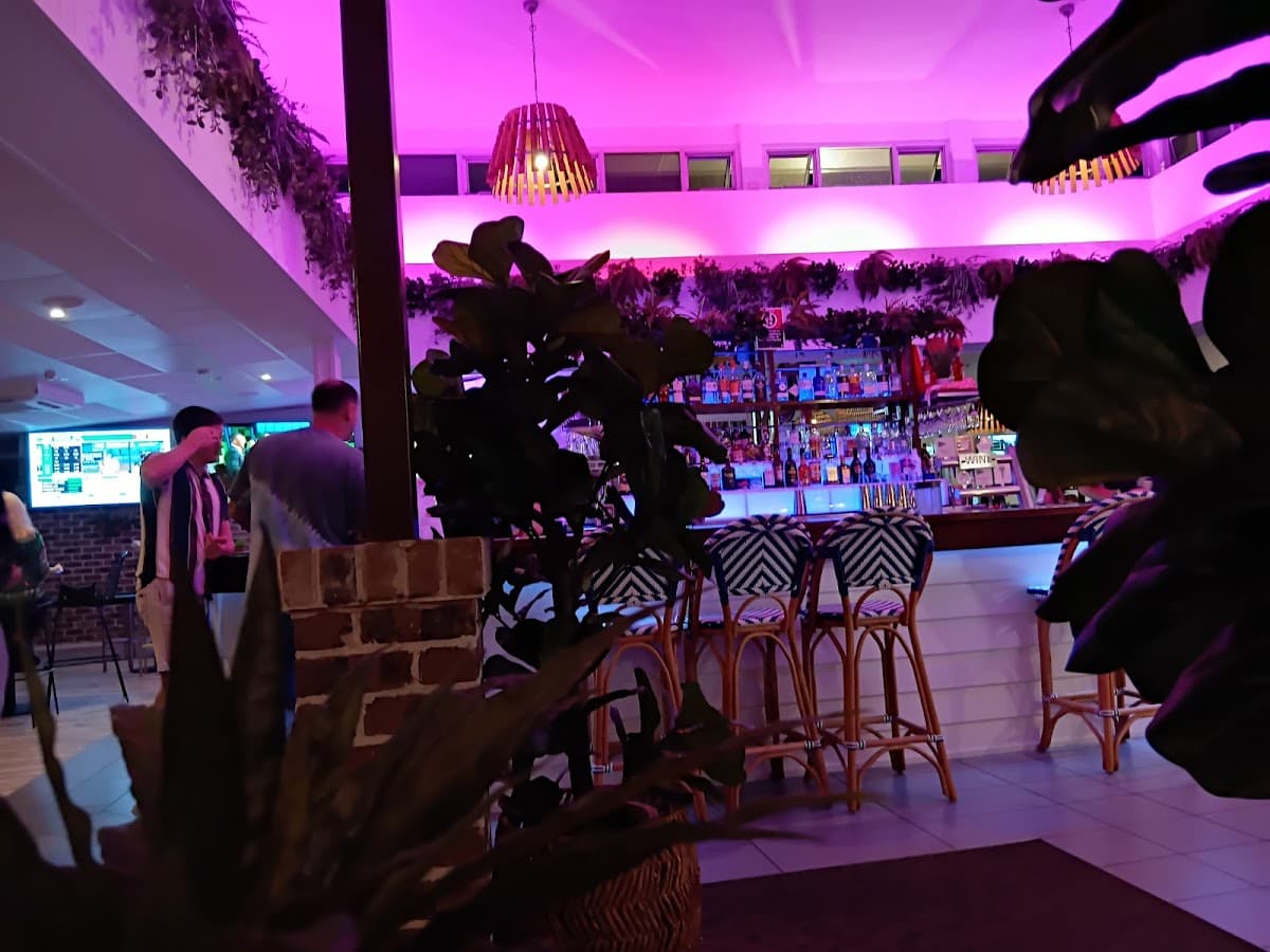 TERRANORA VILLAGE SHOPPING CENTER photo 3